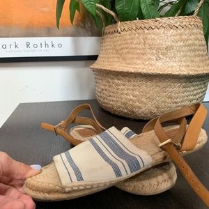 Never worn: TORY BURCH espadrille flats